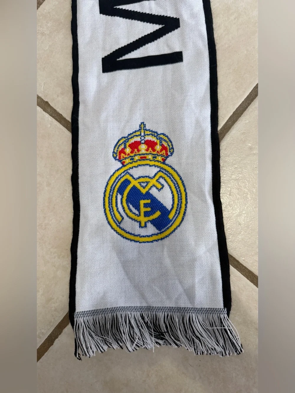 Real Madrid 'Madridista' World Cup Soccer Futbol Fan Scarf - White & Black